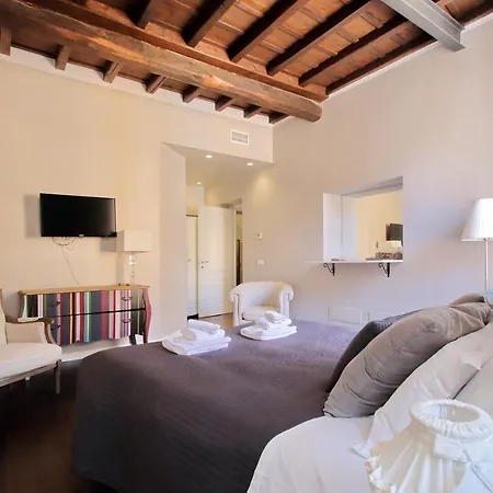 Beautiful Apt Camilla 30 Mt From Piazza Di Spagna アパート *