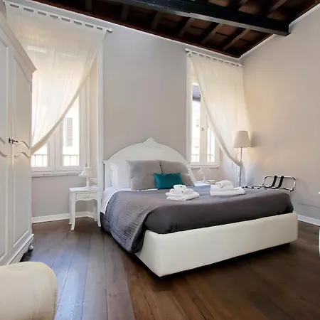 Beautiful Camilla 30 Mt From Piazza Di Spagna Daire *